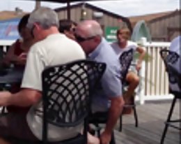 Strandbar Kellnerin voyeur