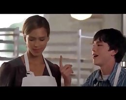 Jessica Alba saugen