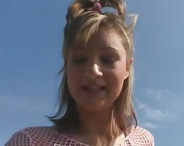 Rosa Bikini-Mädchen ficken
