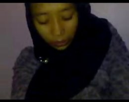 Indonesisch-Nining Jilbab goyang