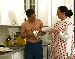 MILF fuck jüngeren Mann