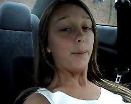 Lindsey Dawn naughty in Wagen 4